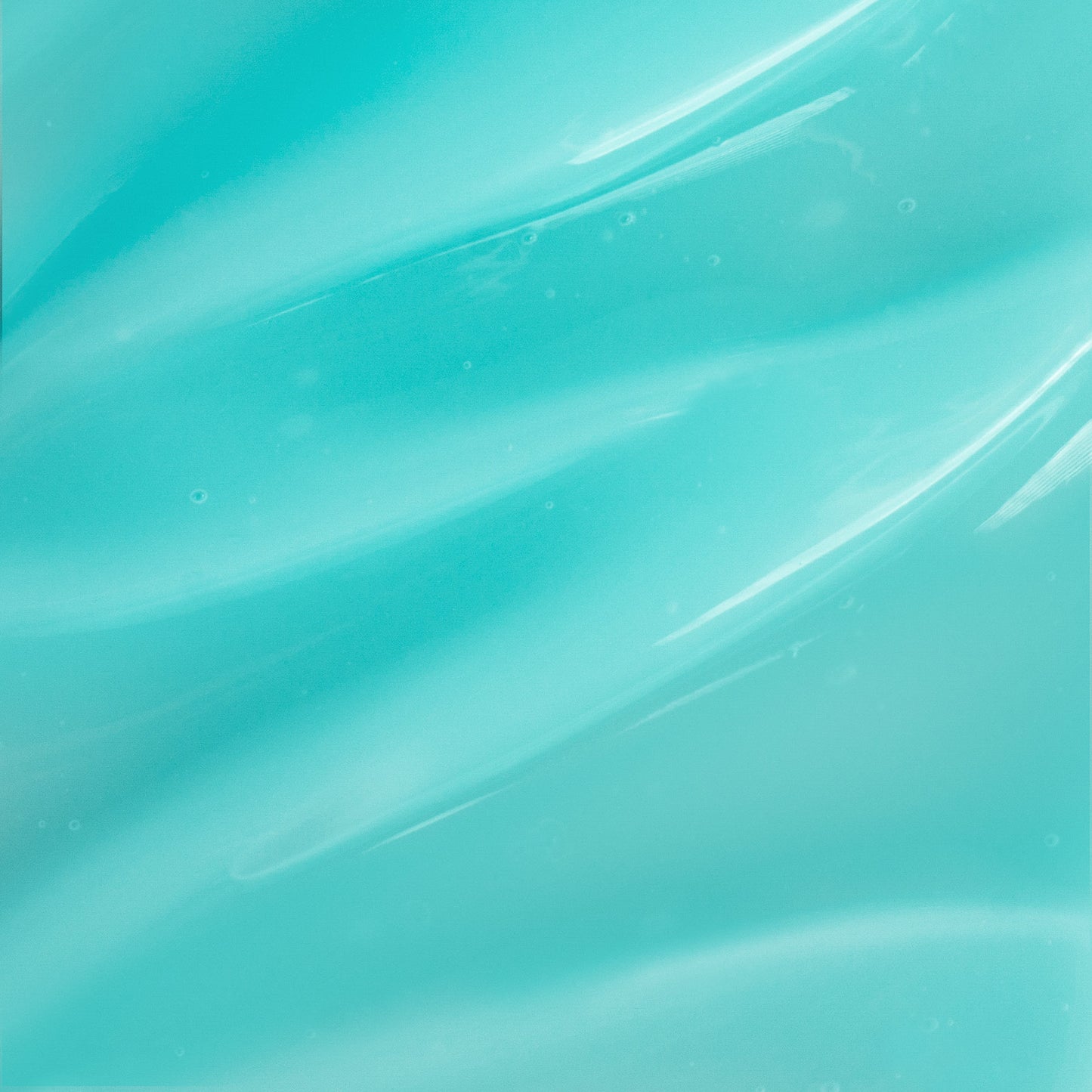 Close-up of Soaporize FreshGuard Gel: lightweight refreshing texture designed to cool and support odor-prone skin